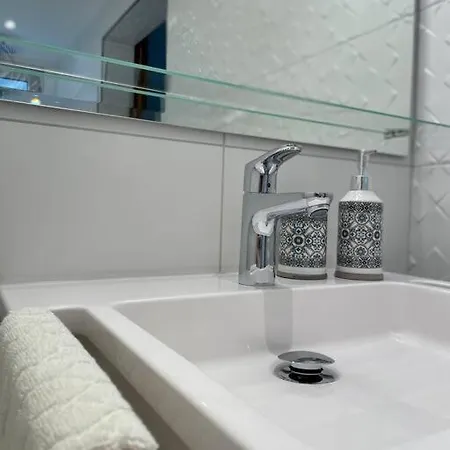 Pauline - Bordeaux バート・ゾーデン・アレンドルフ